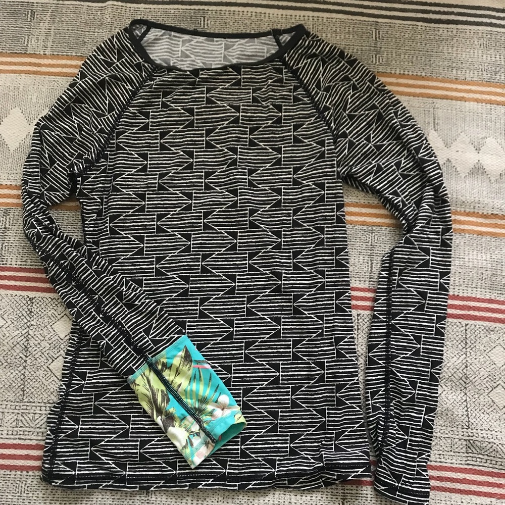 Billabong small swimsuit cover up